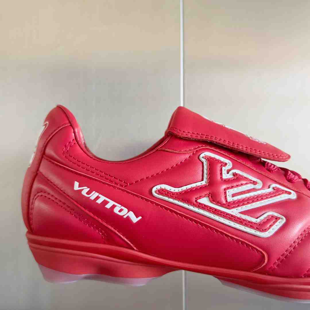 Louis Vuitton LV Footprint Soccer Sneaker   1AHDOR - 
