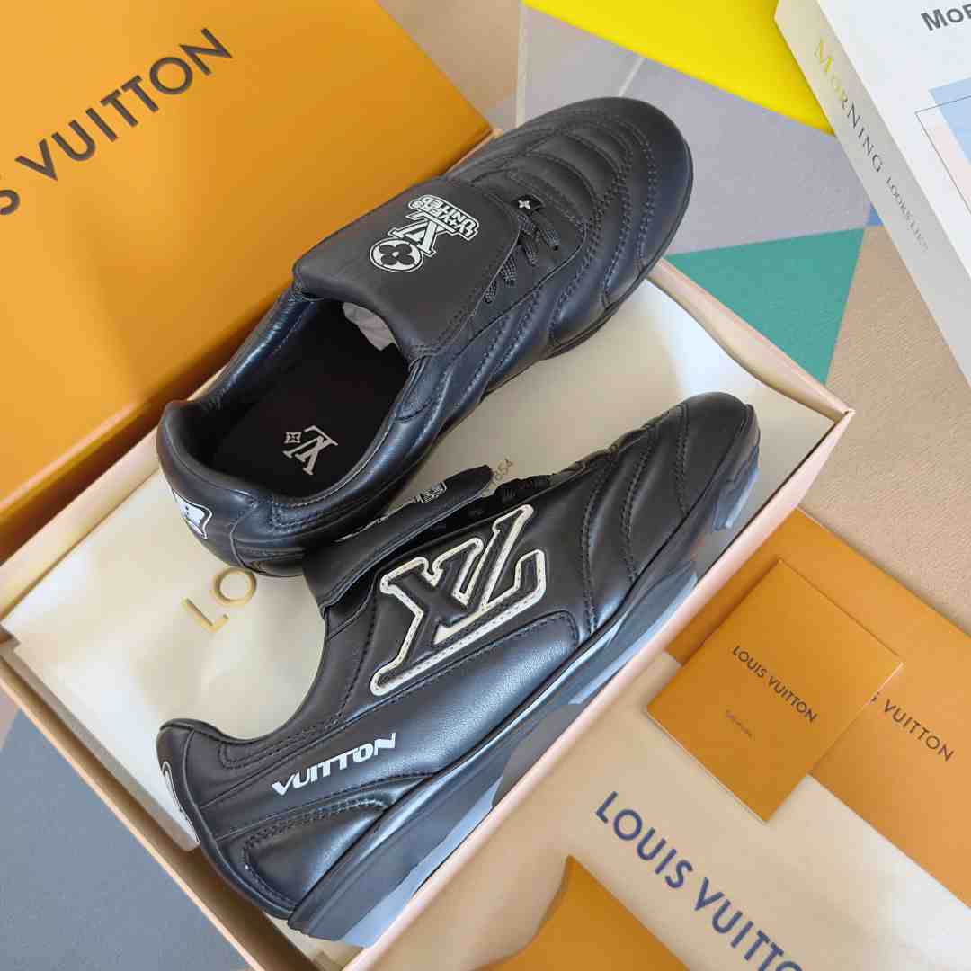 Louis Vuitton LV Footprint Soccer Sneaker   1AHAI1 - 