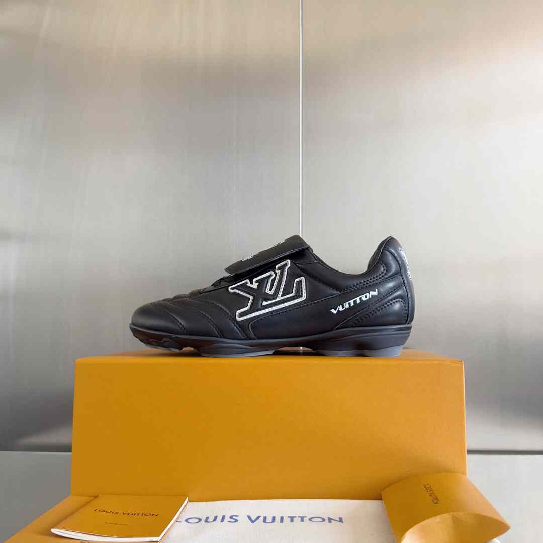 Louis Vuitton LV Footprint Soccer Sneaker   1AHAI1 - 