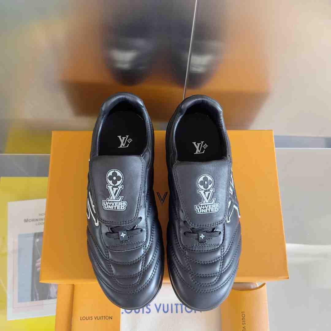 Louis Vuitton LV Footprint Soccer Sneaker   1AHAI1 - 