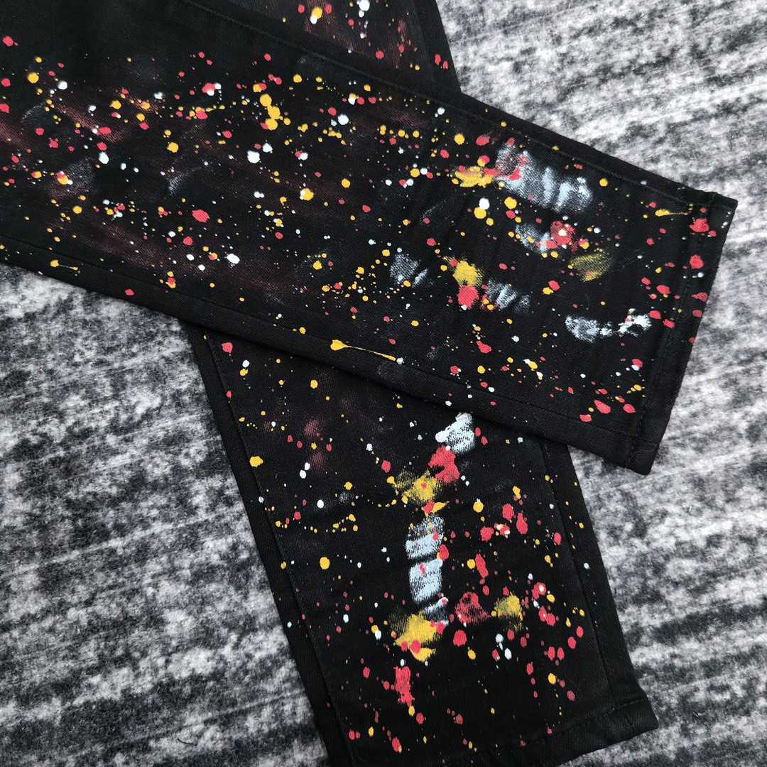 Amiri Slim Fit Jeans    691 - 