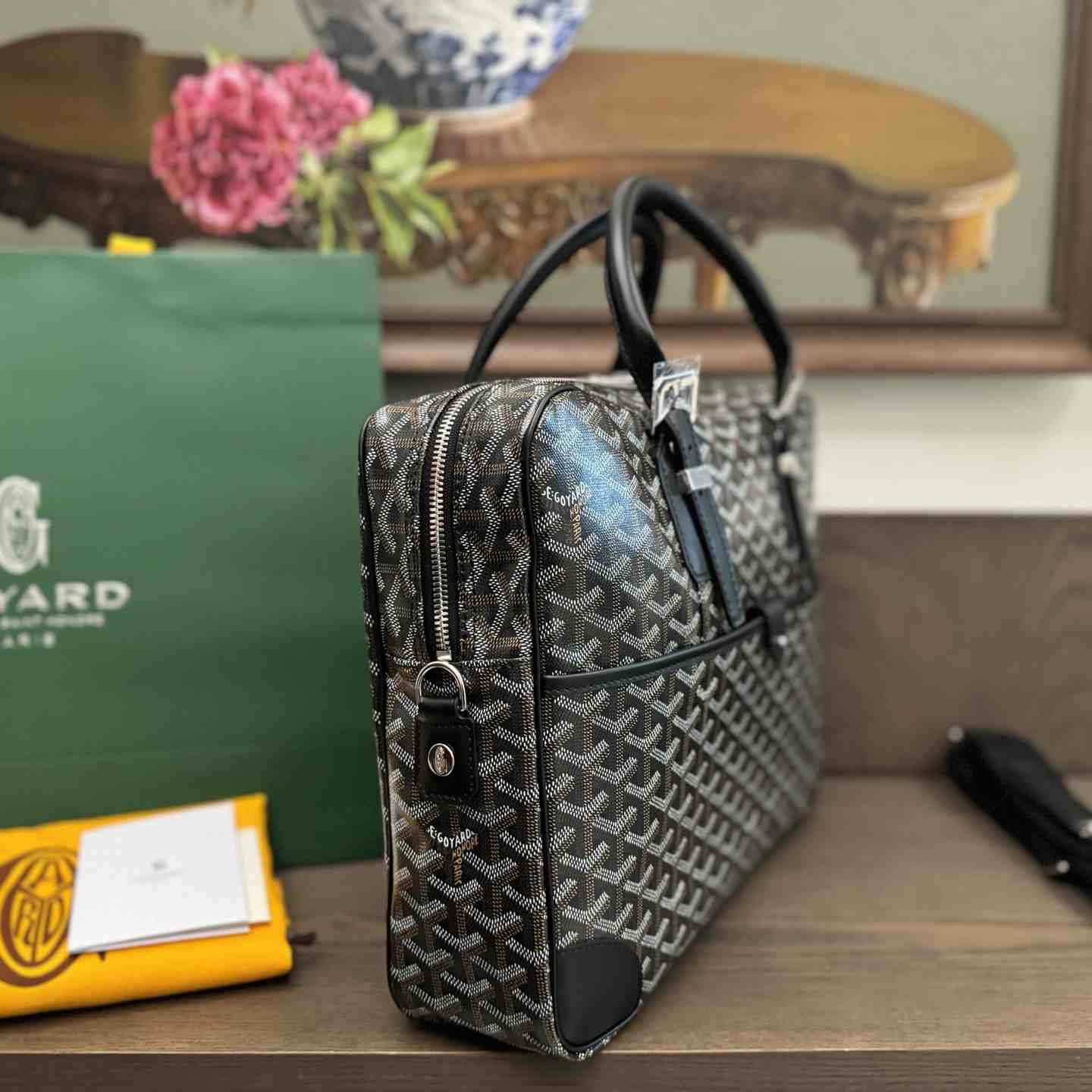 Goyard Ambassade MM Document Case - DesignerGu