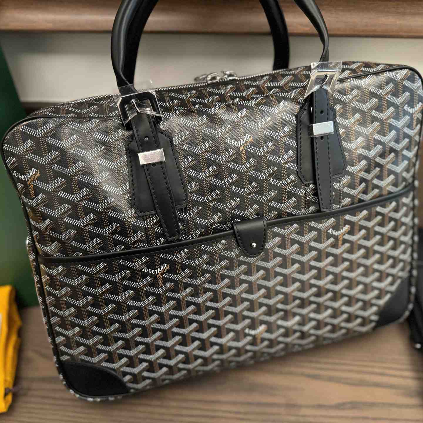 Goyard Ambassade MM Document Case - DesignerGu