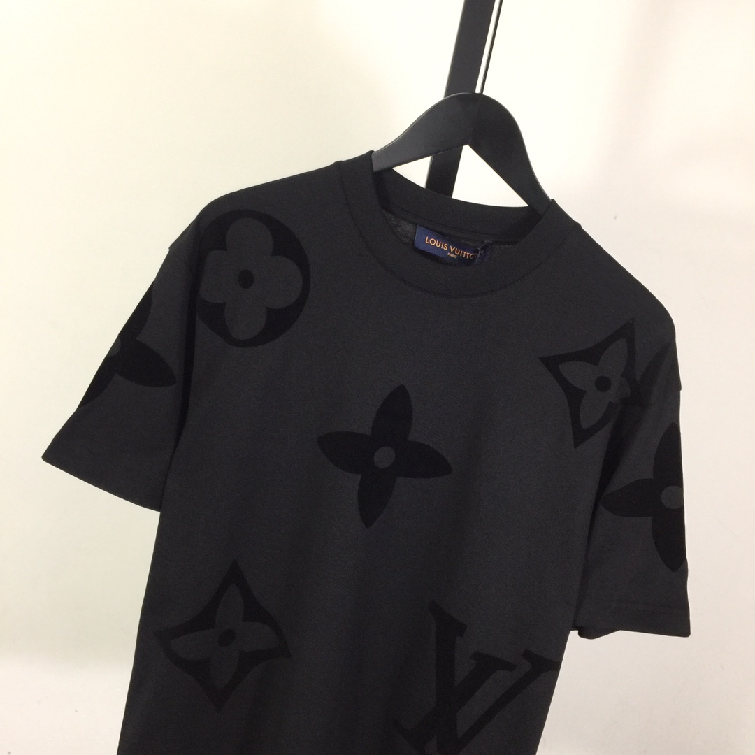 Louis Vuitton Monogram Cotton T-Shirt   1AFYF0 - 
