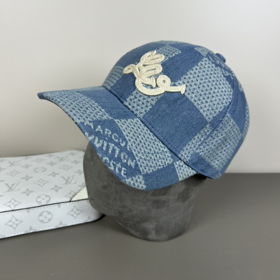 Louis Vuitton Damier 3D Denim Cap - 