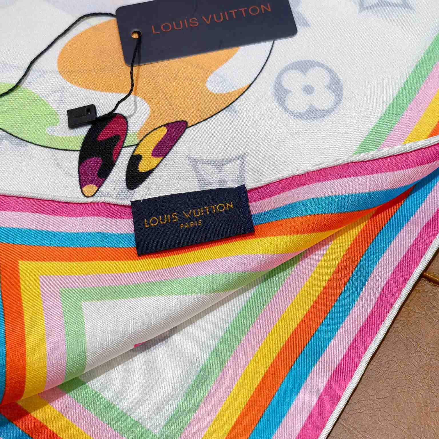 Louis Vuitton LV x TM Monogram Superflat Characters Square 90    - DesignerGu