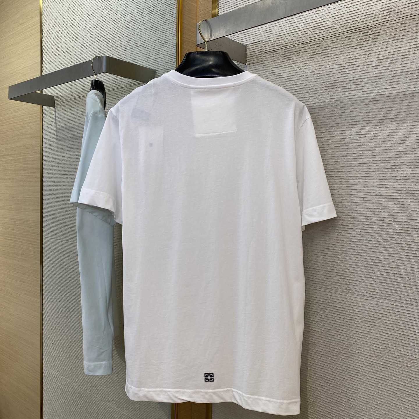 Givenchy Pocket Classic Fit Tee - 