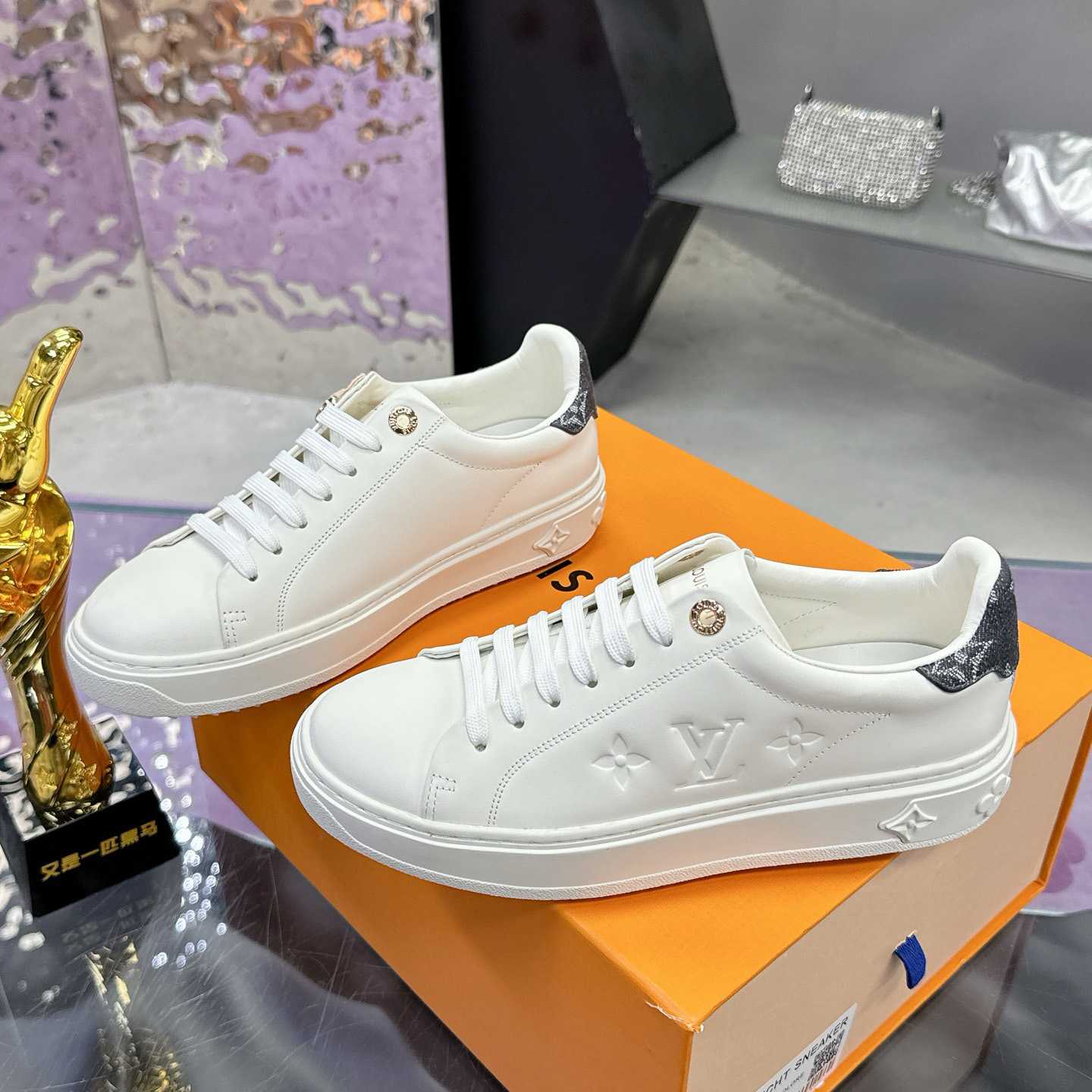 Louis Vuitton Time Out Sneaker  1AGUYA - DesignerGu