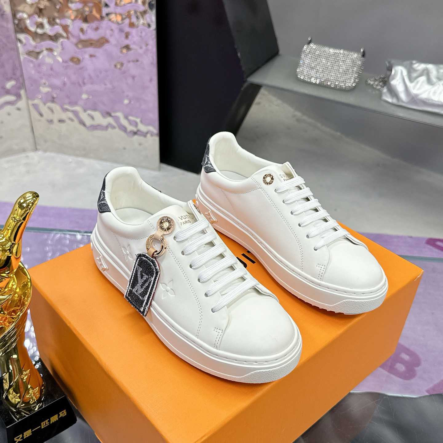 Louis Vuitton Time Out Sneaker  1AGUYA - DesignerGu