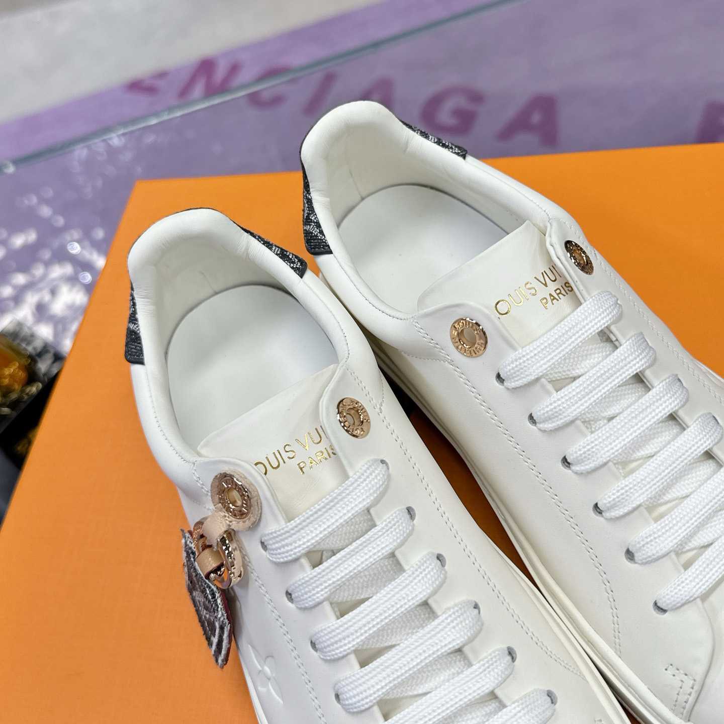 Louis Vuitton Time Out Sneaker  1AGUYA - DesignerGu