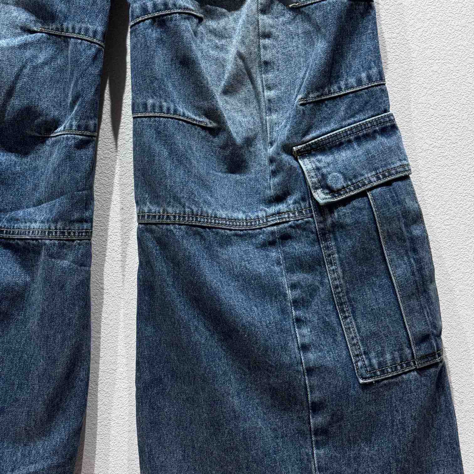 Balenciaga Mid-rise Wide-leg Cargo Jeans - 