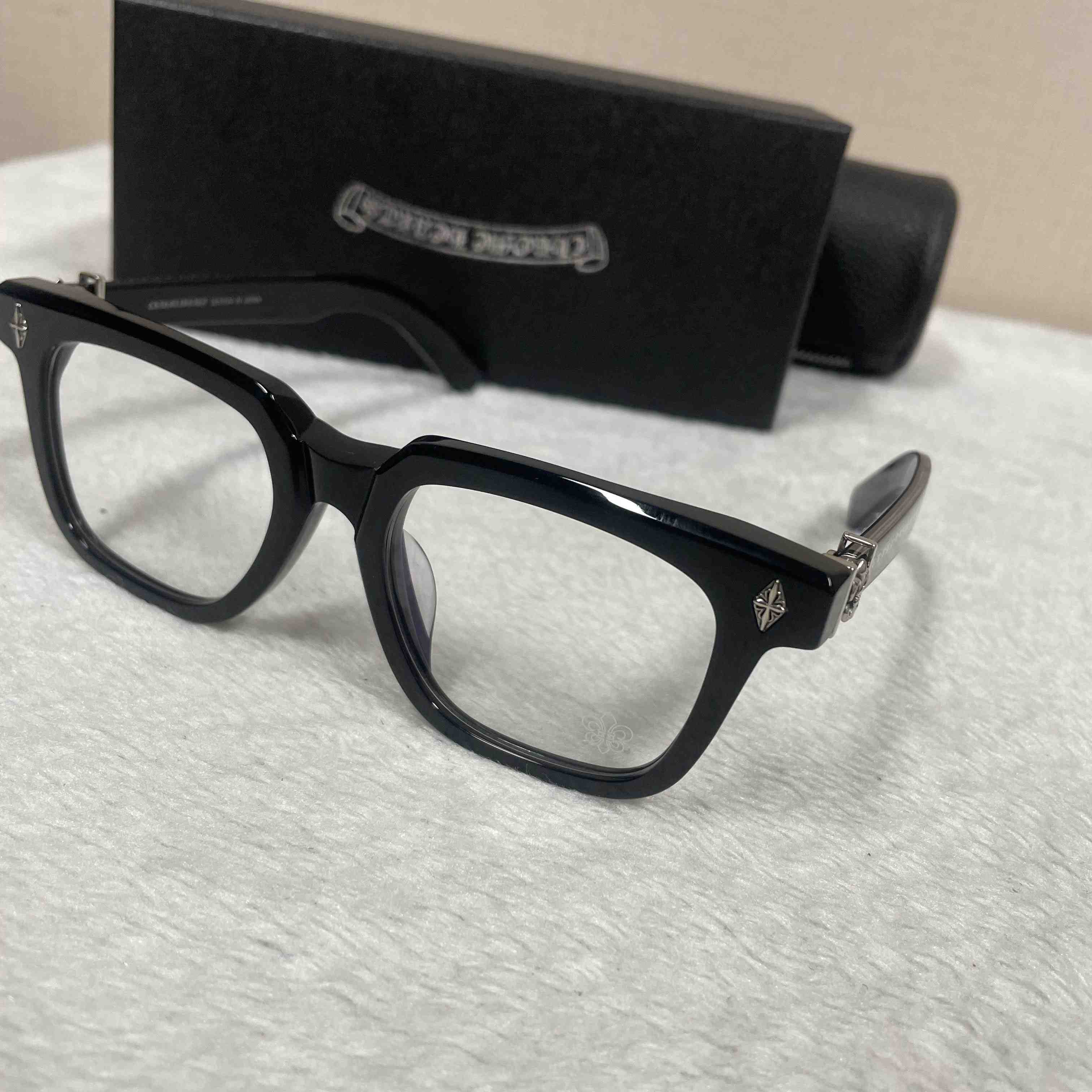 Chrome Hearts Glasses - DesignerGu