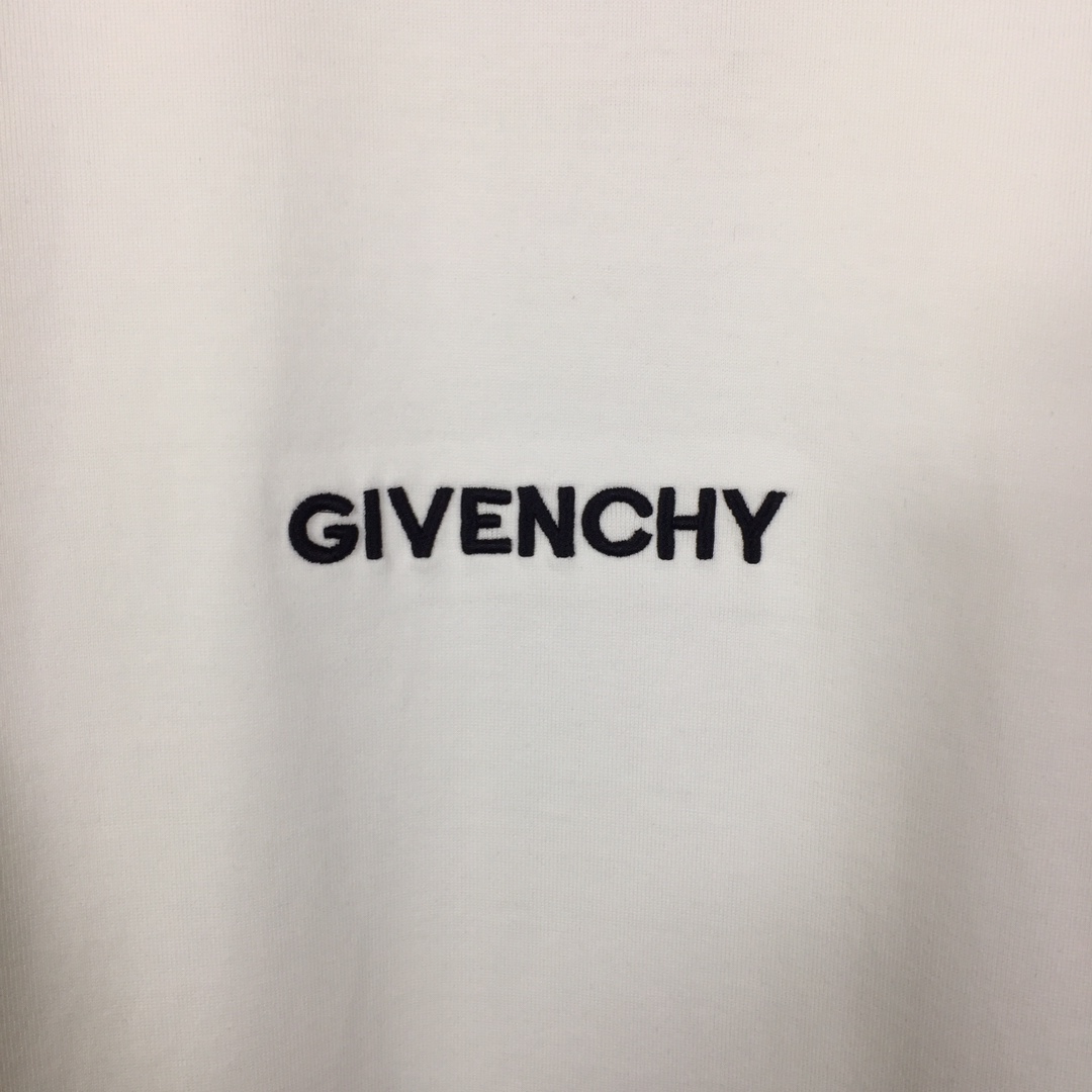 Givenchy T-shirt In Cotton - DesignerGu