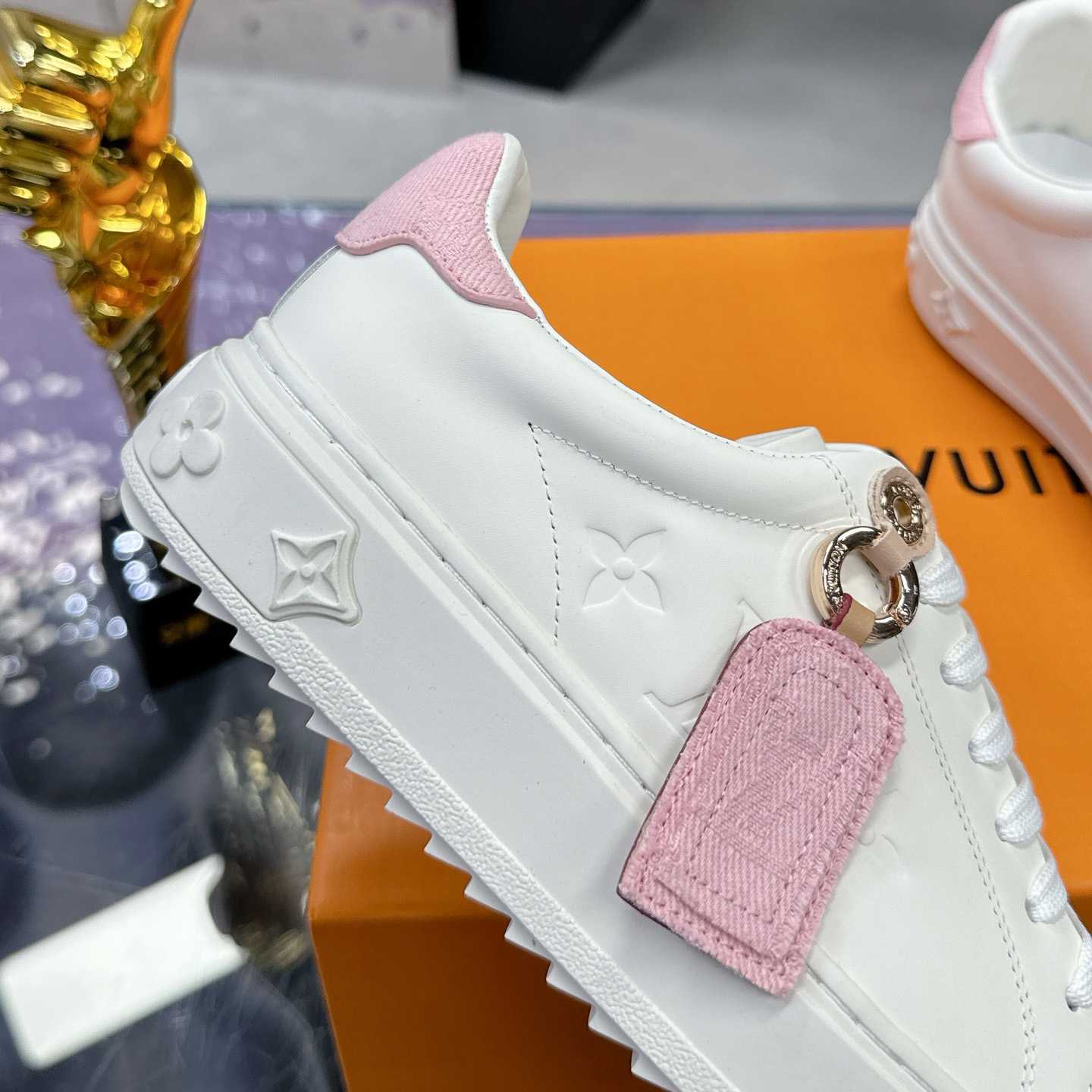 Louis Vuitton Time Out Sneaker  1AGUXU - DesignerGu