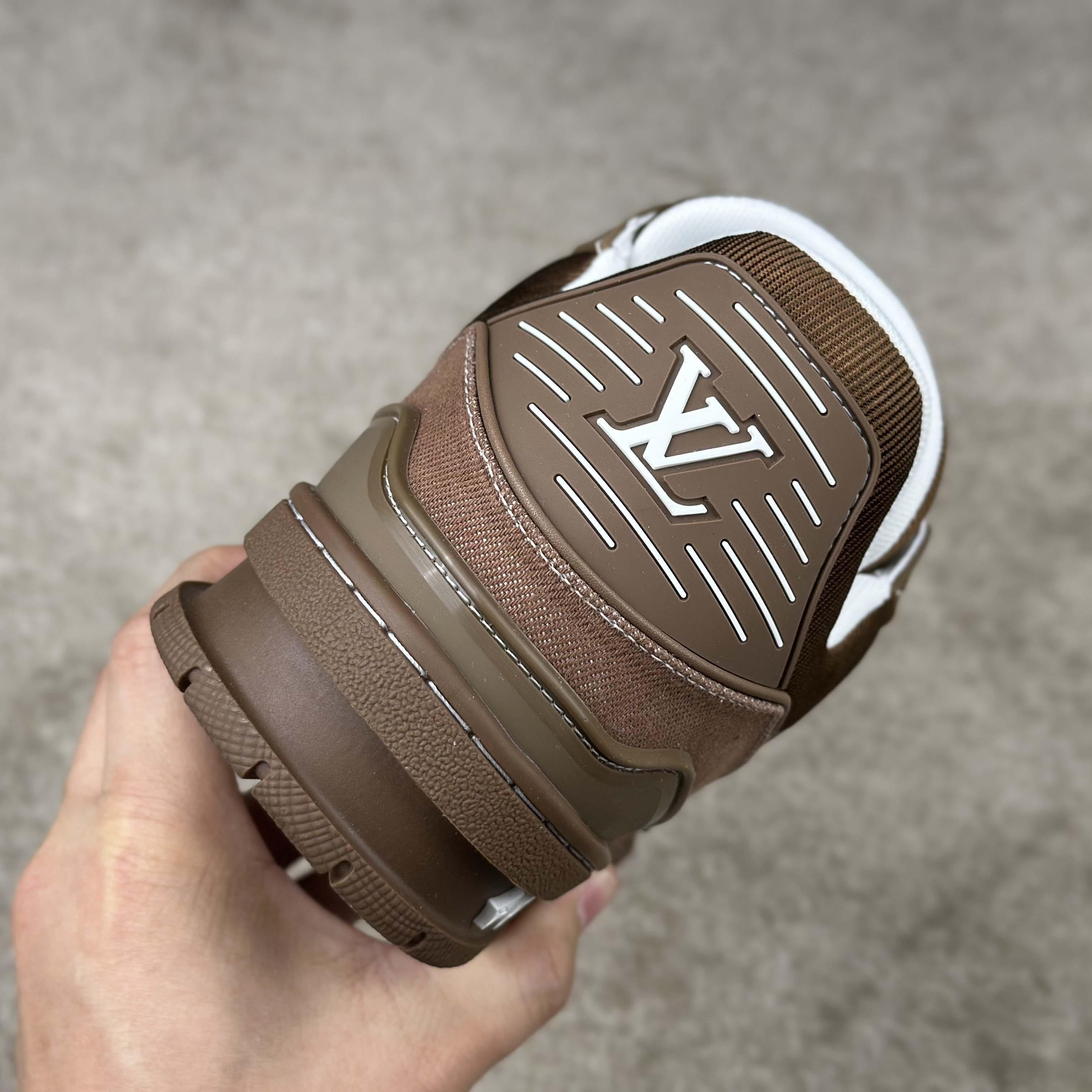 Louis Vuitton LV Trainer Sneaker   1AHT23 - 