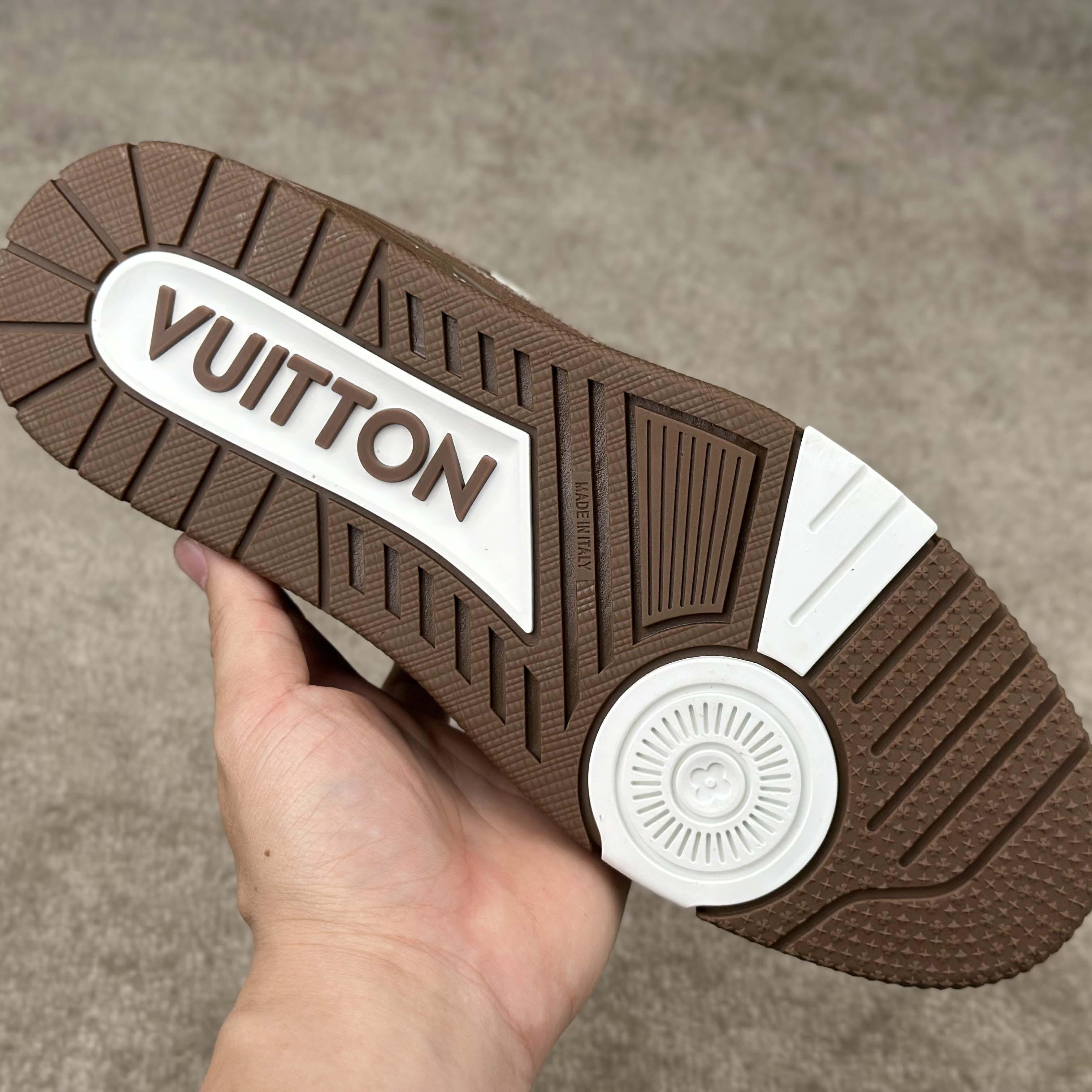 Louis Vuitton LV Trainer Sneaker   1AHT23 - 