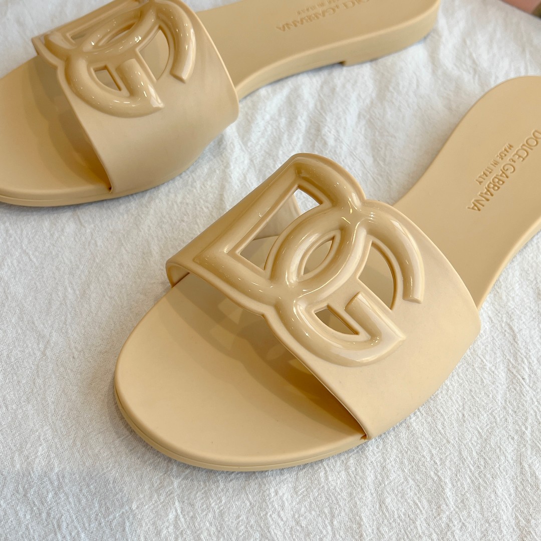 Dolce & Gabbana Women's Sandals - DesignerGu