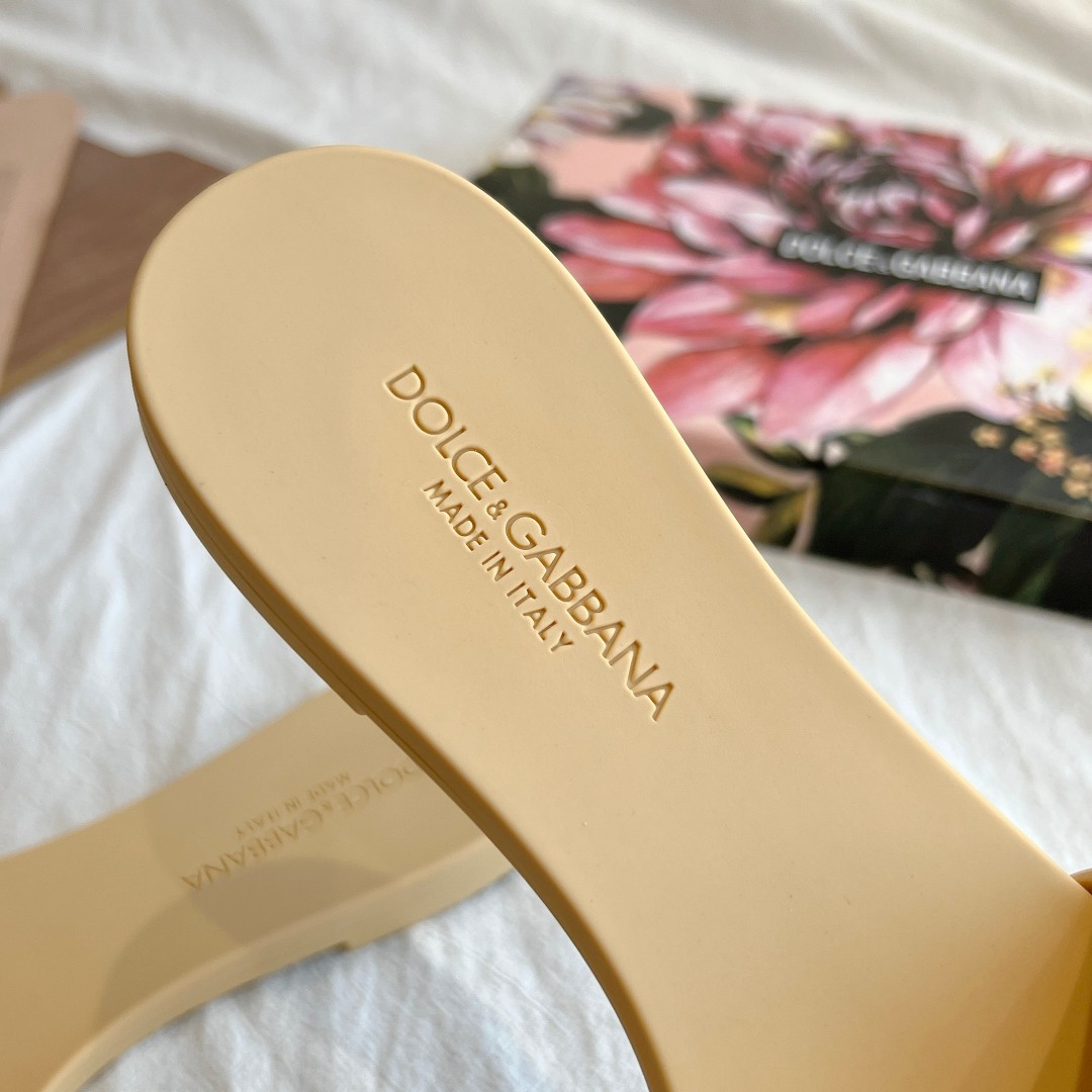 Dolce & Gabbana Women's Sandals - DesignerGu