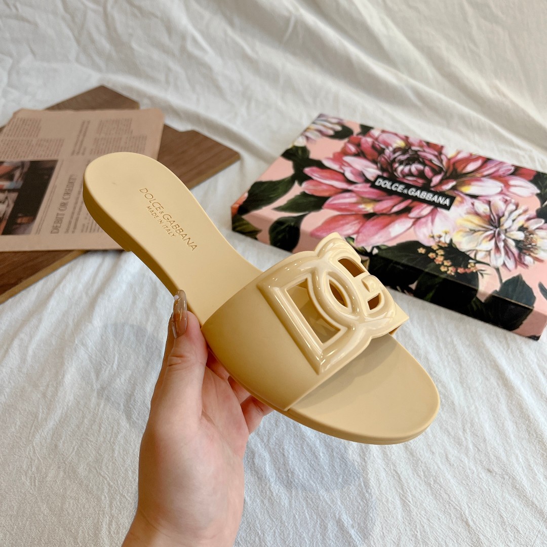 Dolce & Gabbana Women's Sandals - DesignerGu