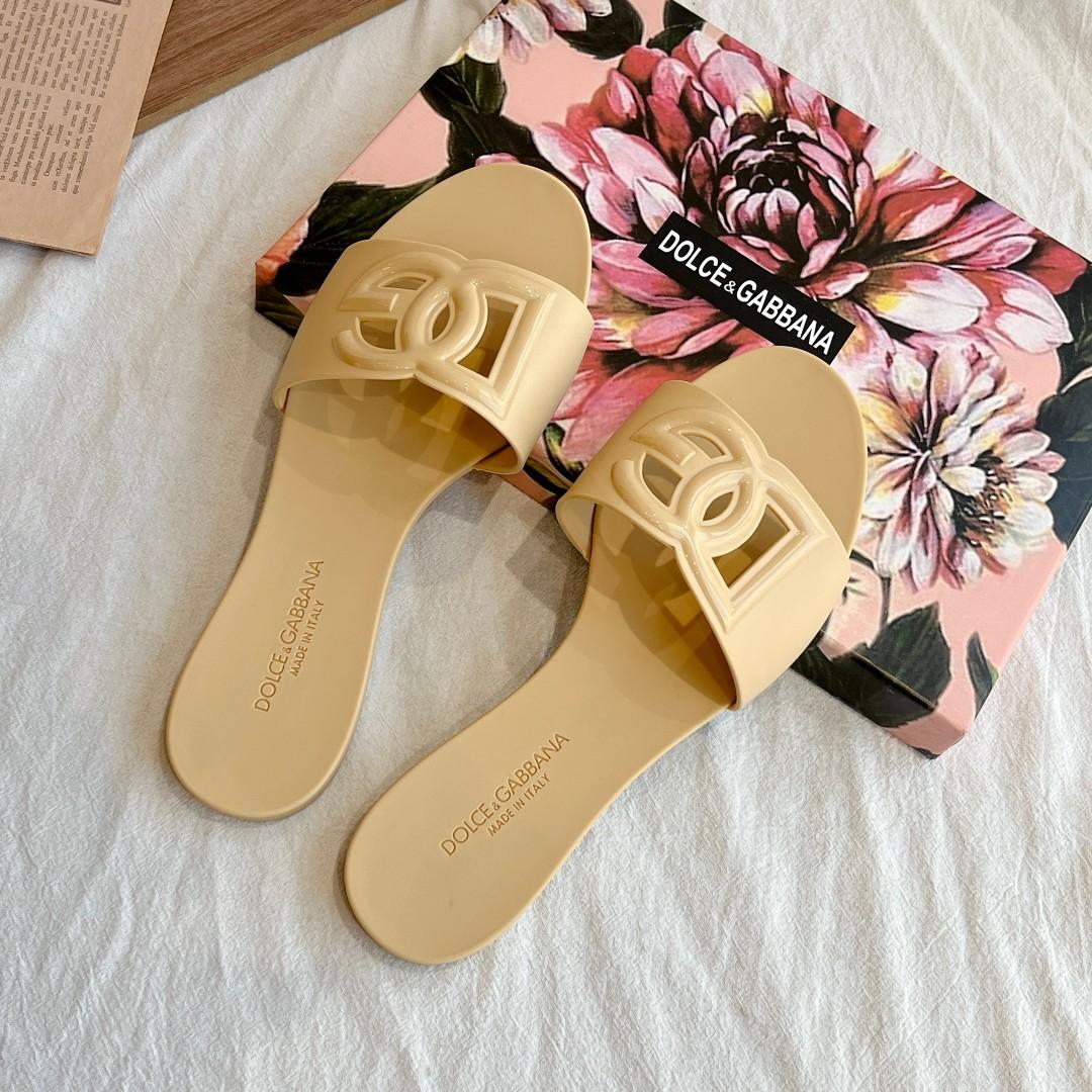 Dolce & Gabbana Women's Sandals - DesignerGu
