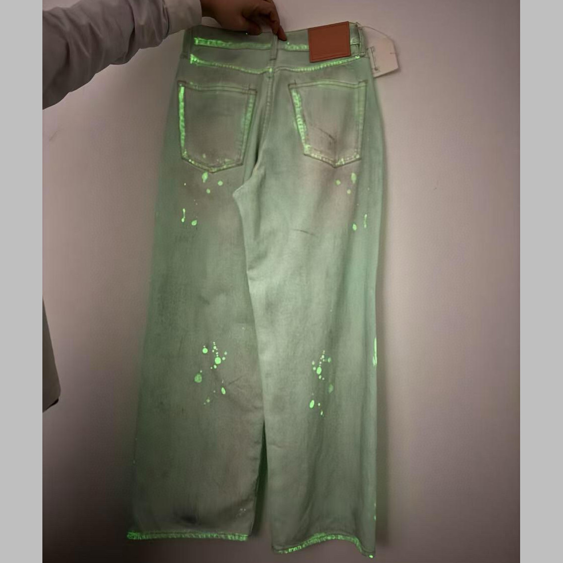 Acne Studios Loose Fit Jeans - 1981M - DesignerGu