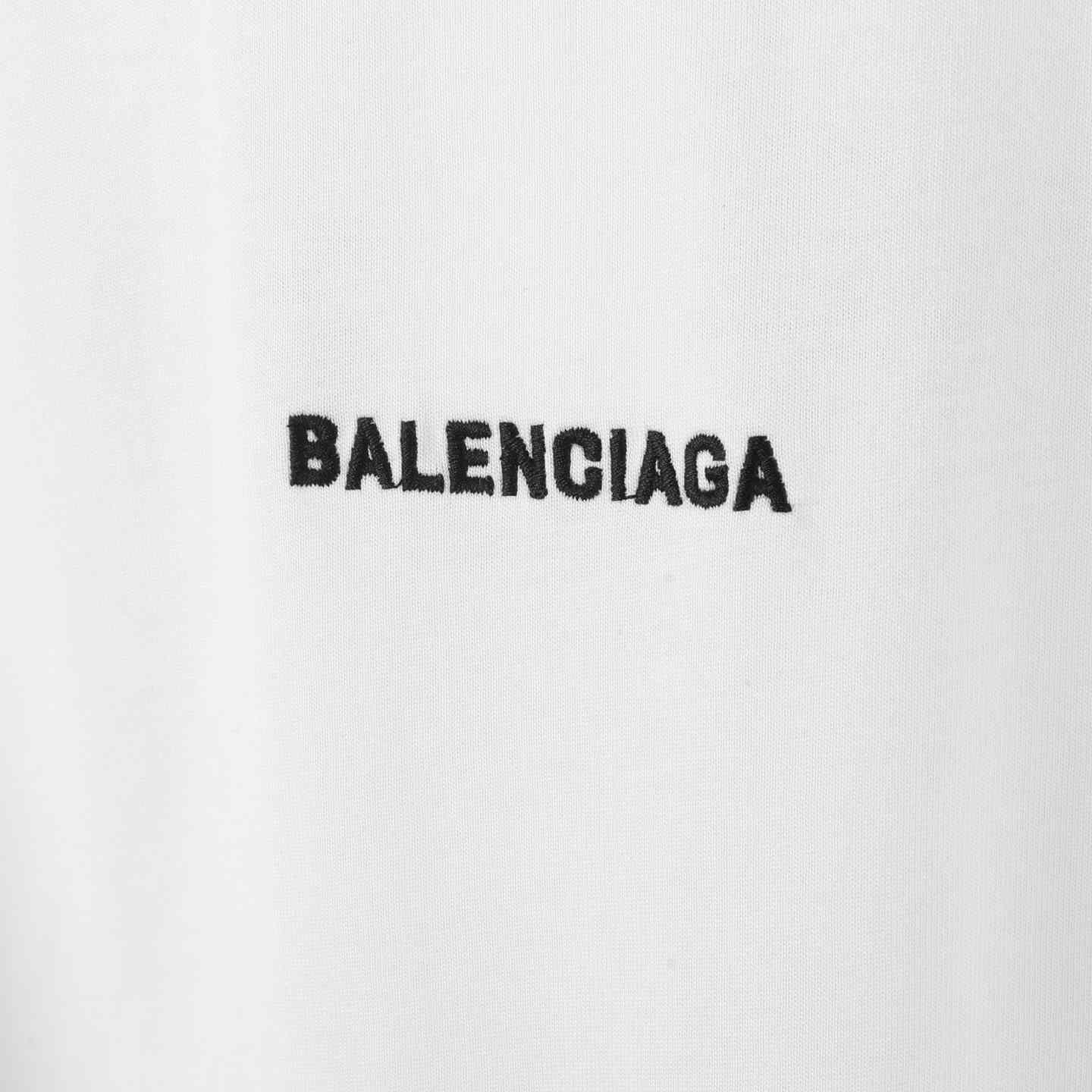 Balenciaga Logo-embroidered T-shirt - DesignerGu