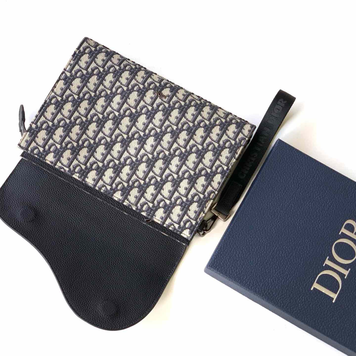 Dior Saddle A5 Triangle Pouch  - DesignerGu