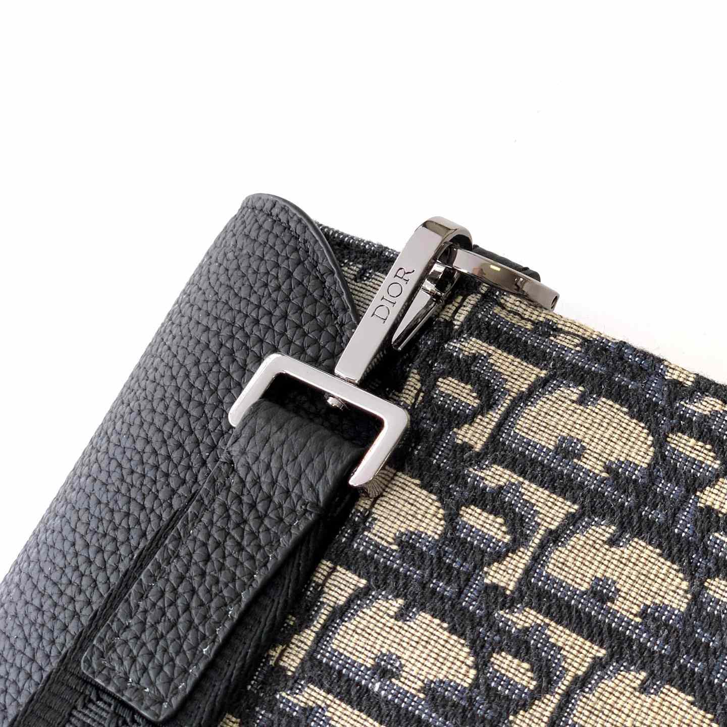 Dior Saddle A5 Triangle Pouch  - DesignerGu