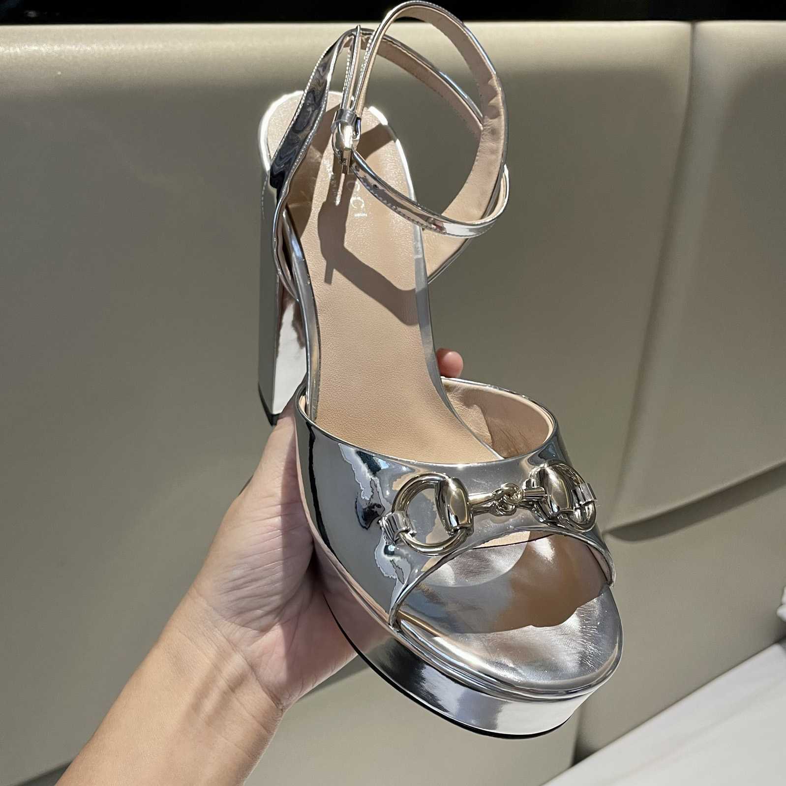 Gucci Silver Leather Sandals    11cm - DesignerGu