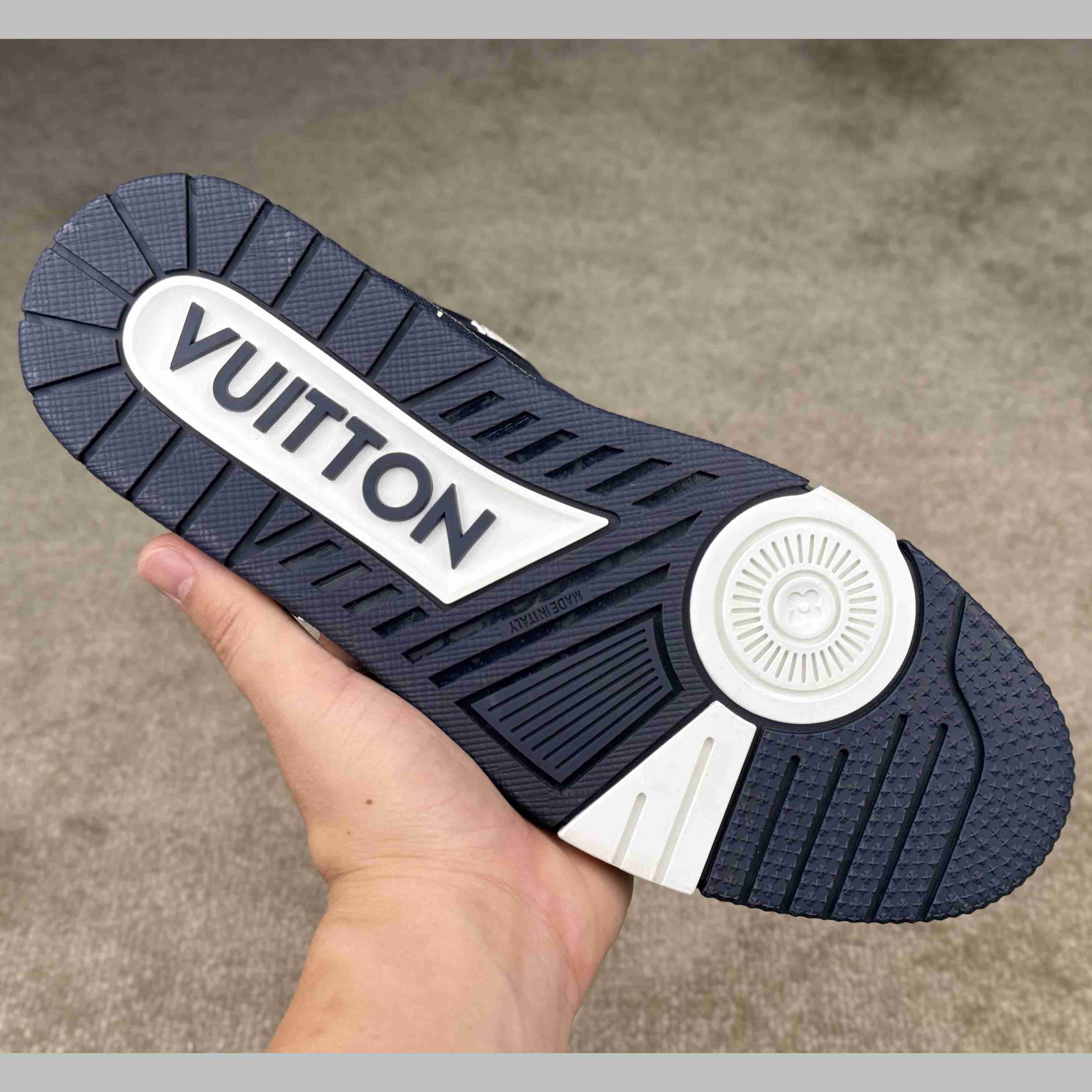 Louis Vuitton LV Trainer Sneaker  1AHT51 - DesignerGu