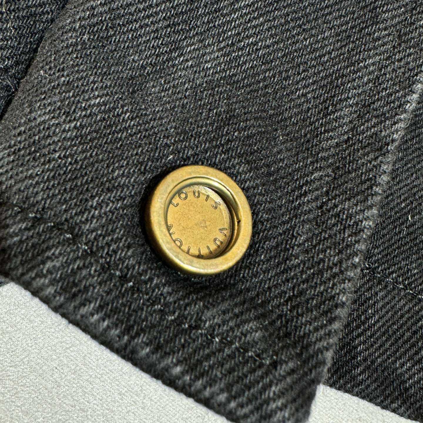 Louis Vuitton Workwear Denim Jacket   1AFVA6 - DesignerGu