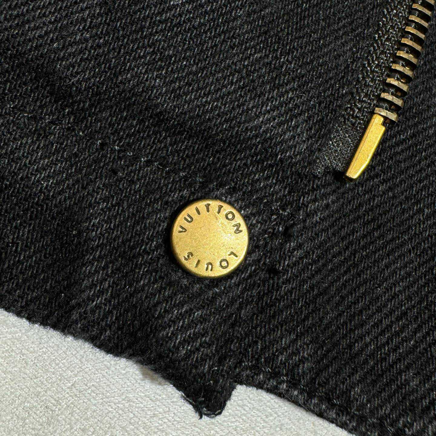 Louis Vuitton Workwear Denim Jacket   1AFVA6 - DesignerGu