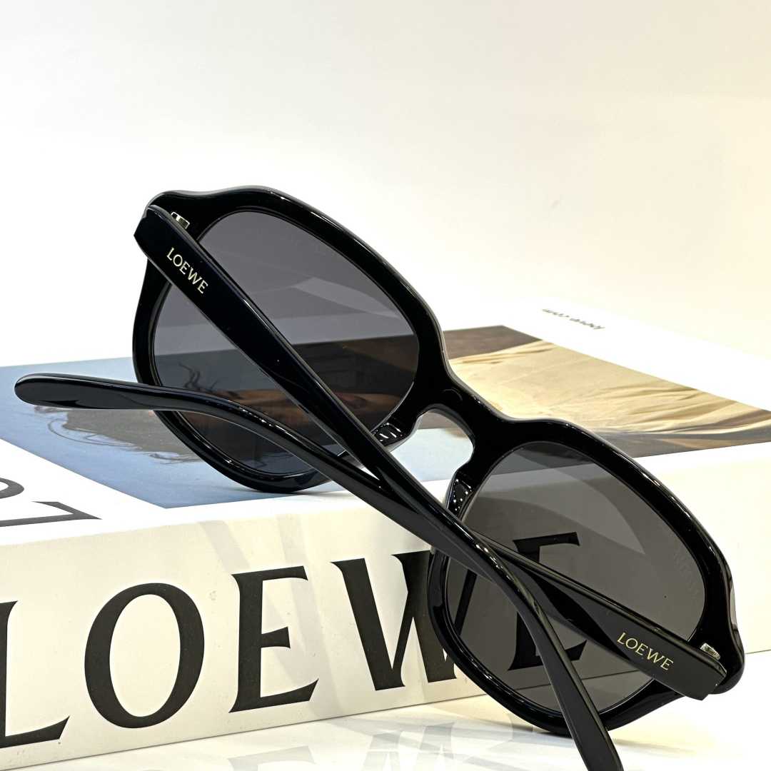 Loewe Alpha Slim sunglasses  LW40163I - DesignerGu