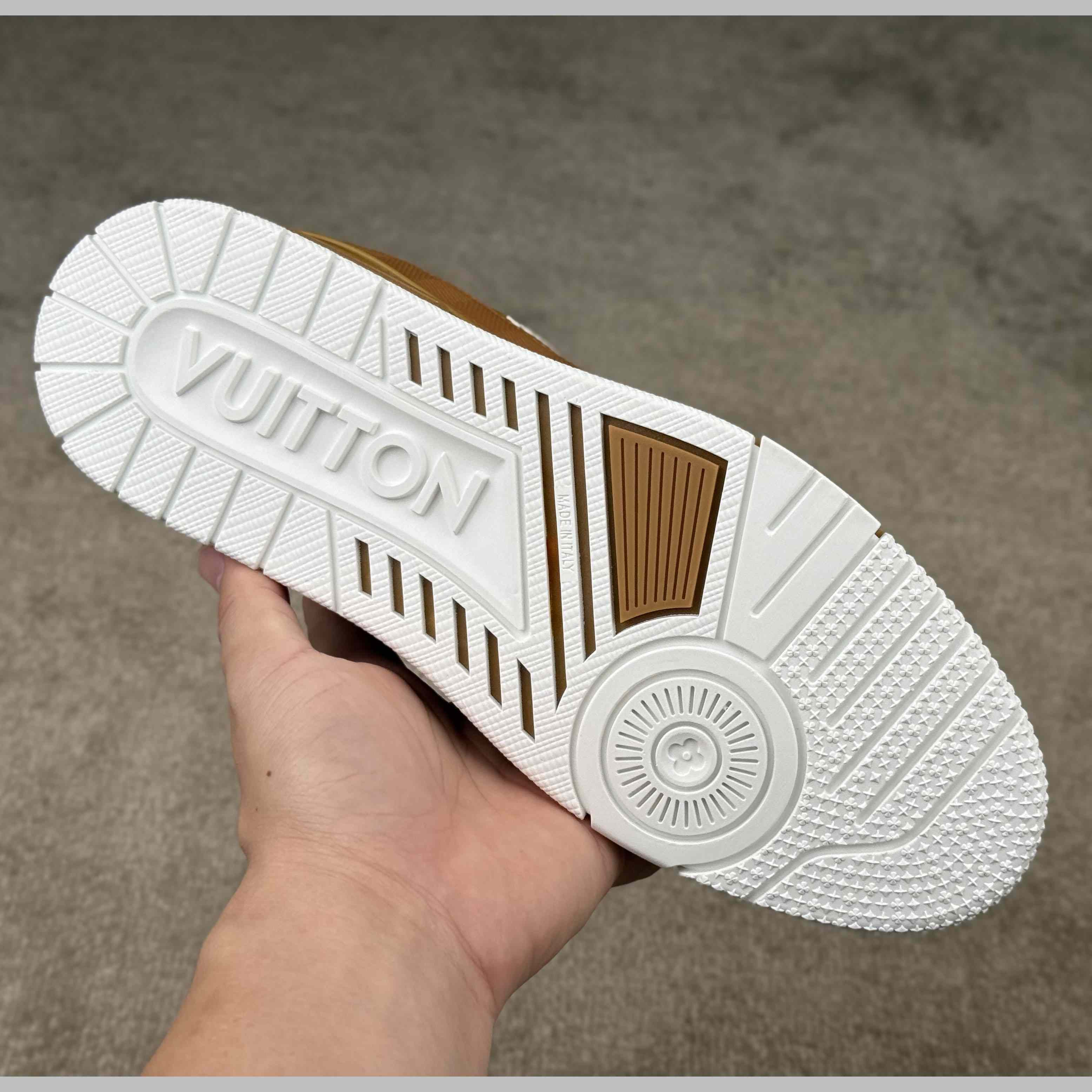 Louis Vuitton LV Trainer Sneaker   1AHTTO - DesignerGu