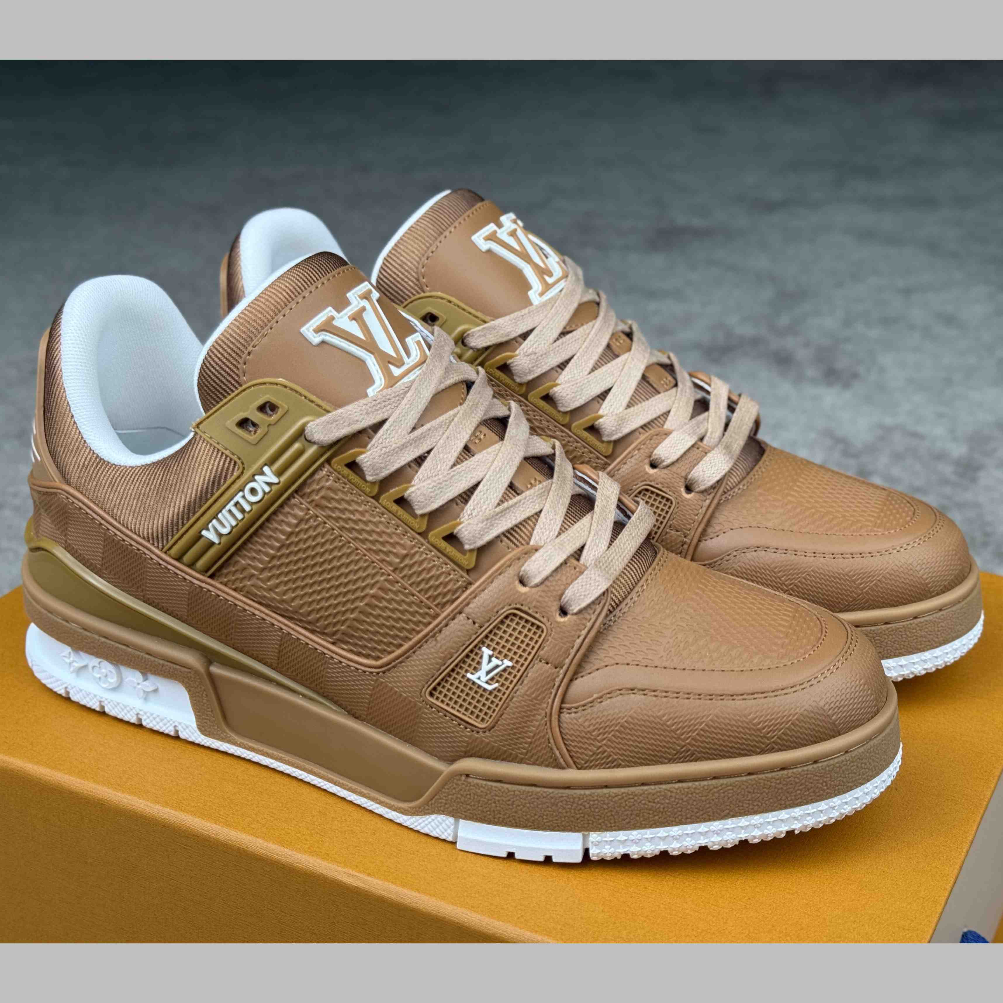 Louis Vuitton LV Trainer Sneaker   1AHTTO - DesignerGu