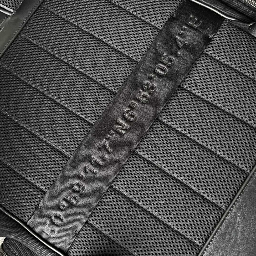 Rimowa Flap Backpack （44-37-16  cm） - DesignerGu