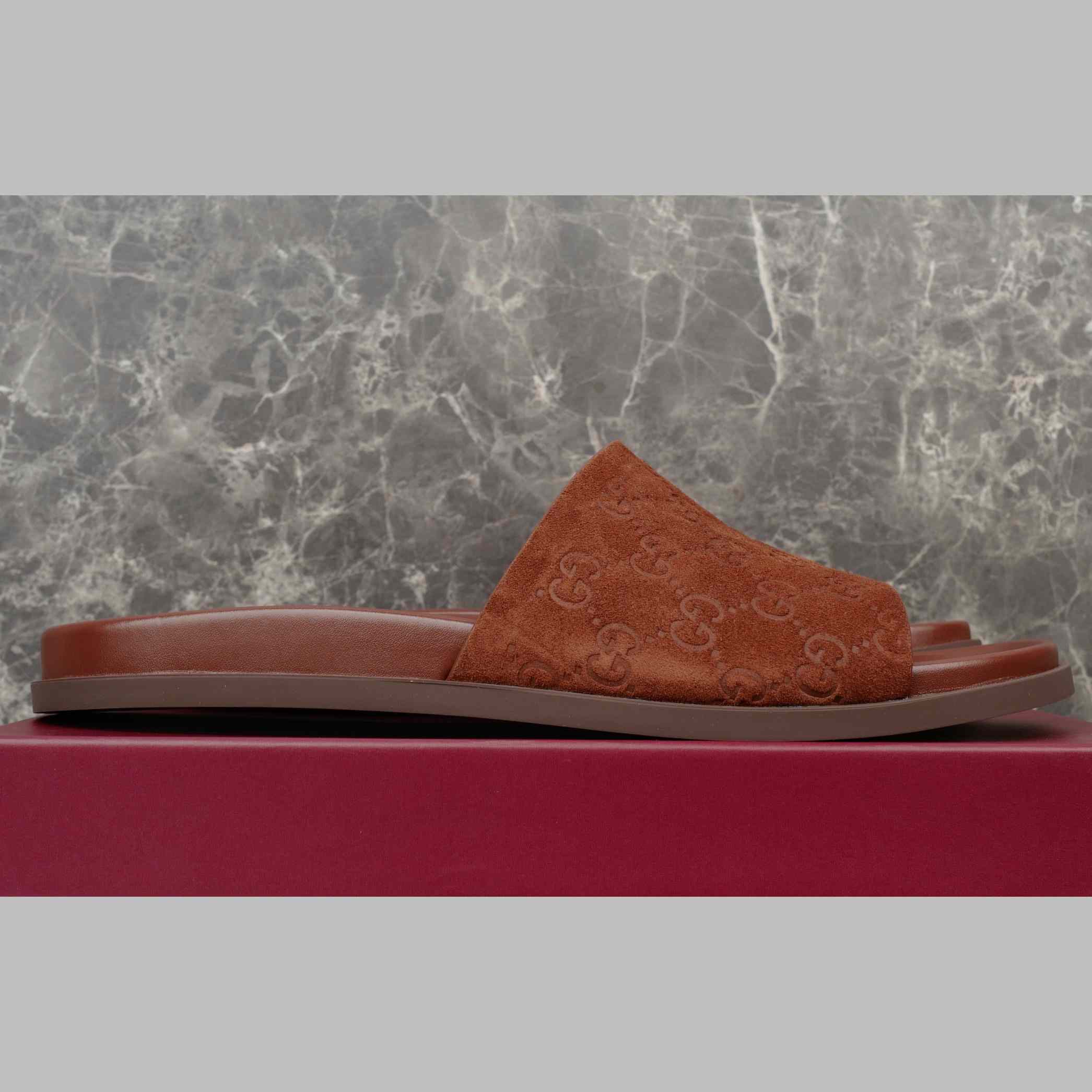 Gucci Men's Slide Sandal - DesignerGu