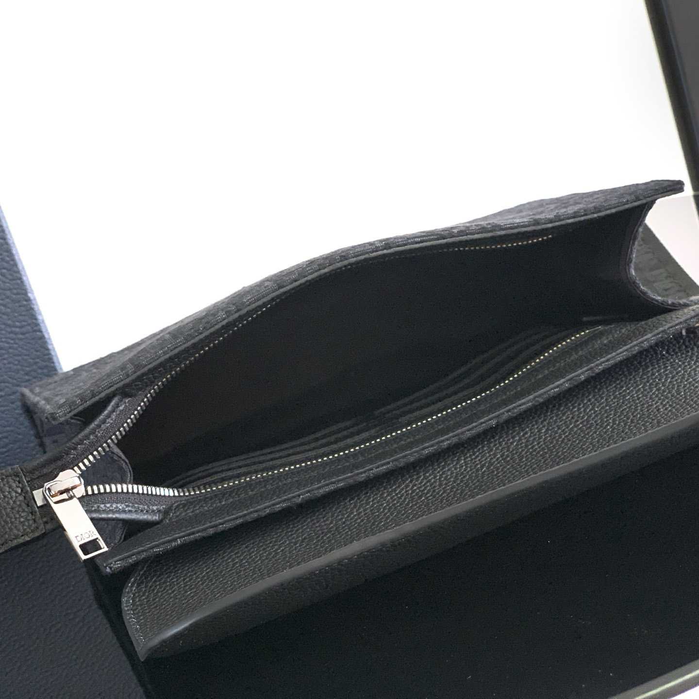 Dior Saddle A5 Triangle Pouch  - DesignerGu