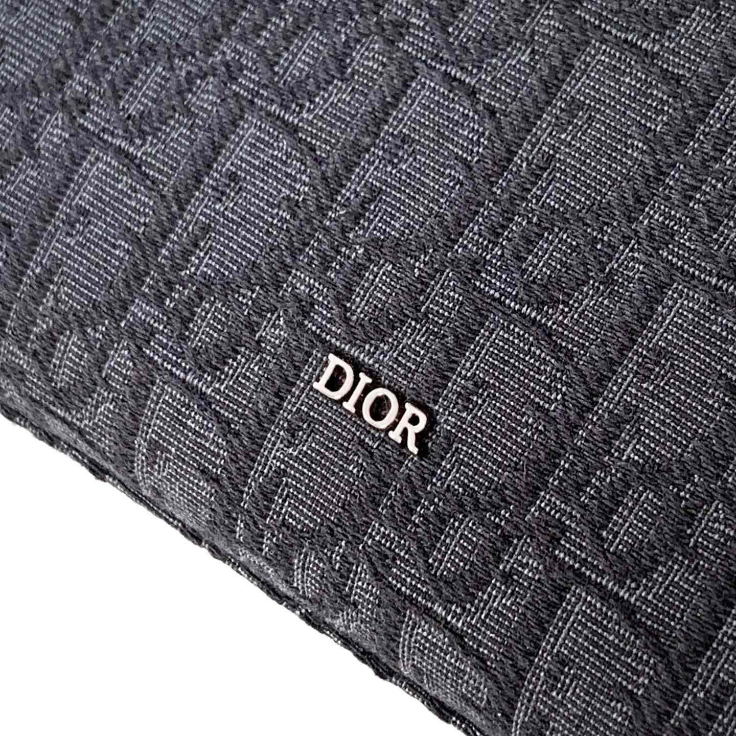 Dior Saddle A5 Triangle Pouch  - DesignerGu