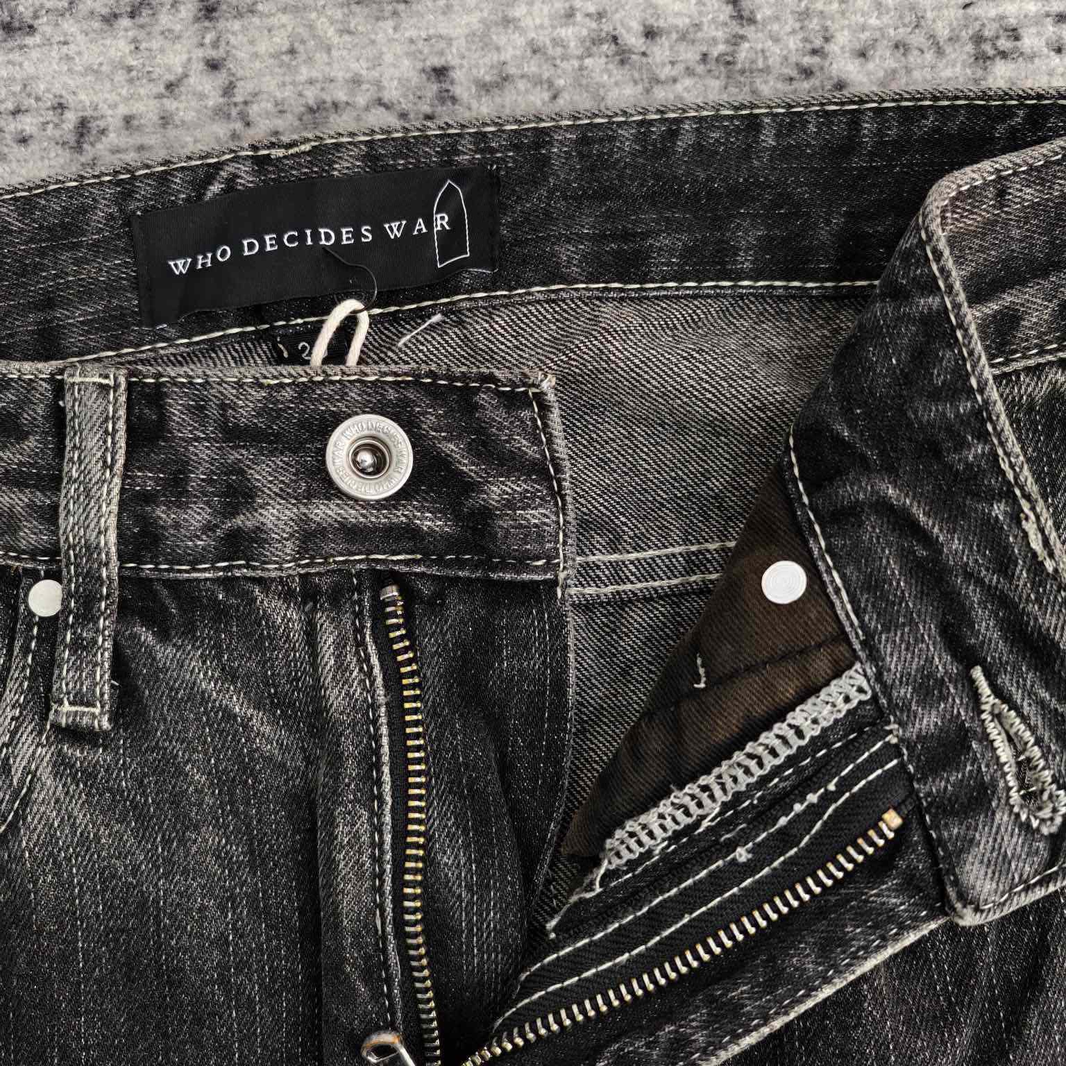 Who Decides War Motif Patched Jeans   701 - DesignerGu