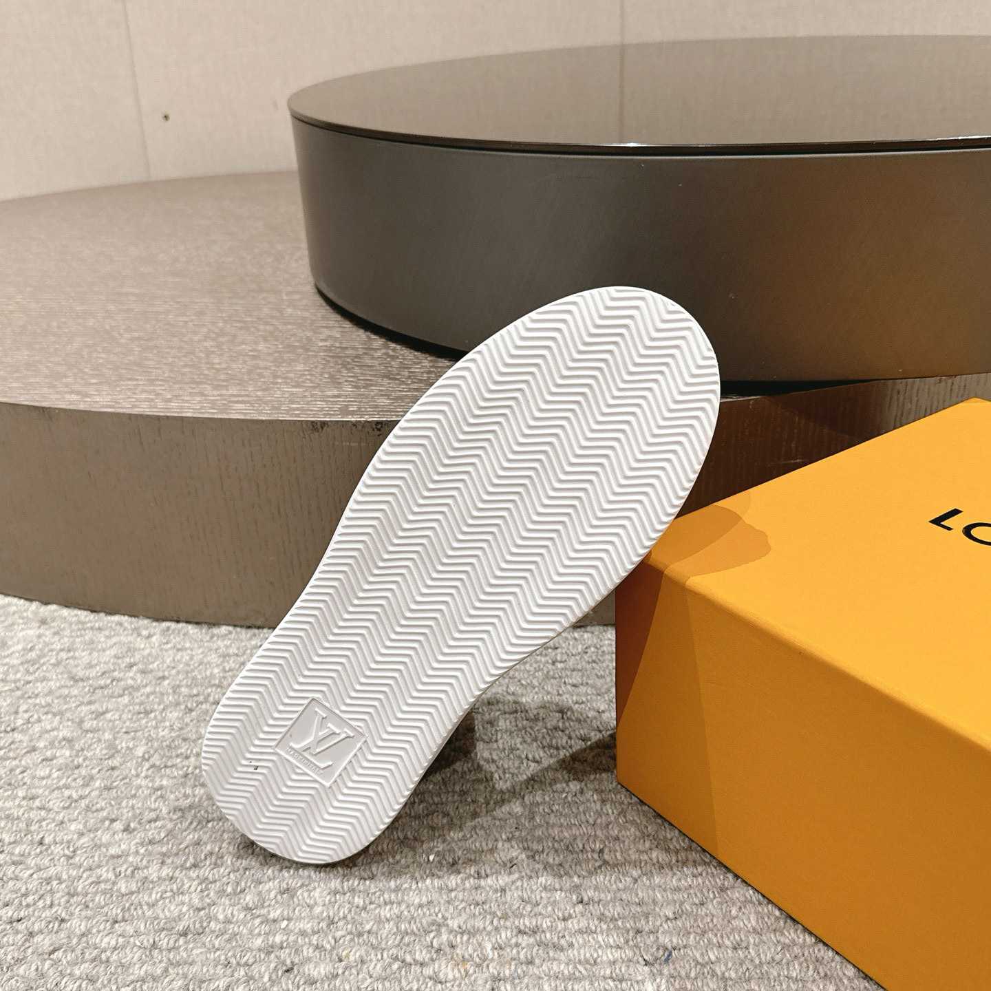 Louis Vuitton Beverly Hills Sneaker   1AD9U4 - DesignerGu