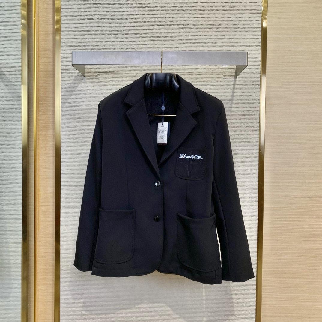 Louis Vuitton Preppy Relaxed Blazer   1AGTIP - DesignerGu