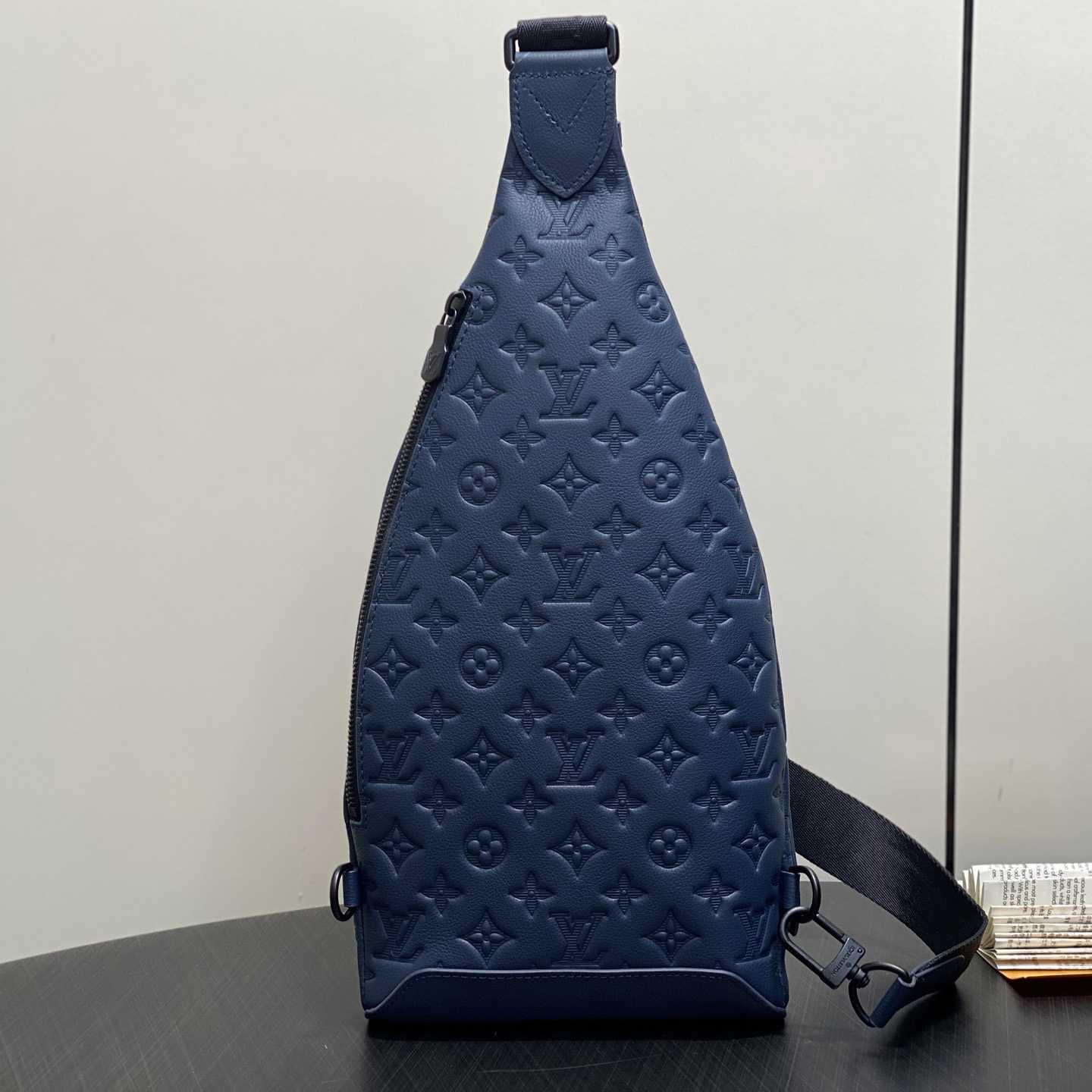 Louis Vuitton Duo Slingbag   M24467 - DesignerGu