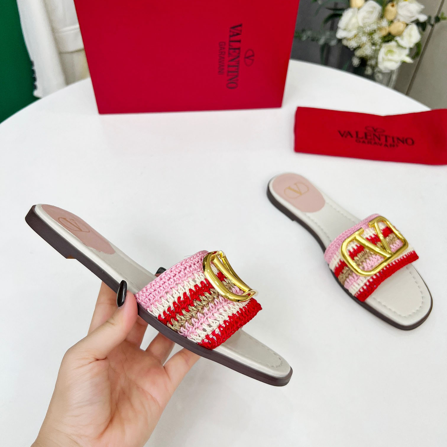 Valent Women's Pink Flat Sandals - DesignerGu