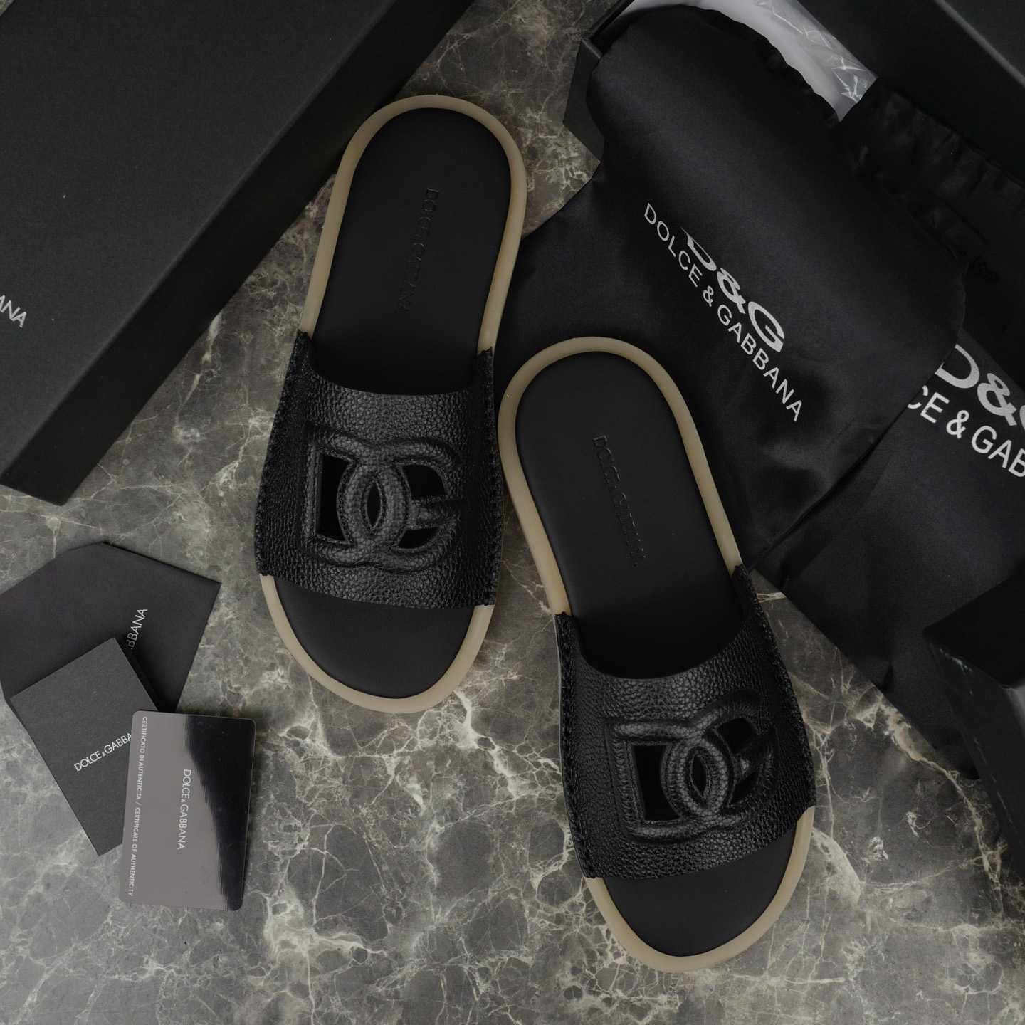Dolce & Gabbana Black Leather Sliders - DesignerGu