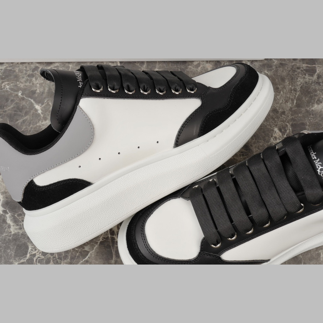 Alexander McQueen Oversized Sneaker 'Black White Grey' - DesignerGu