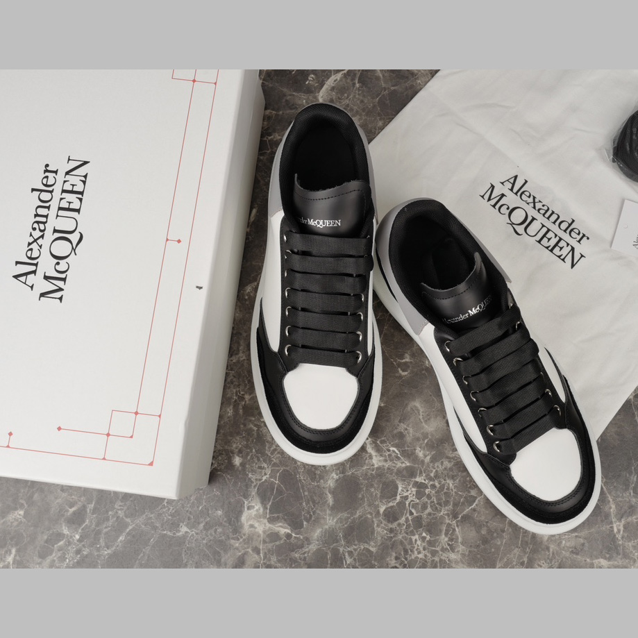 Alexander McQueen Oversized Sneaker 'Black White Grey' - DesignerGu