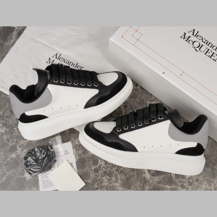 Alexander McQueen Oversized Sneaker 'Black White Grey' - DesignerGu
