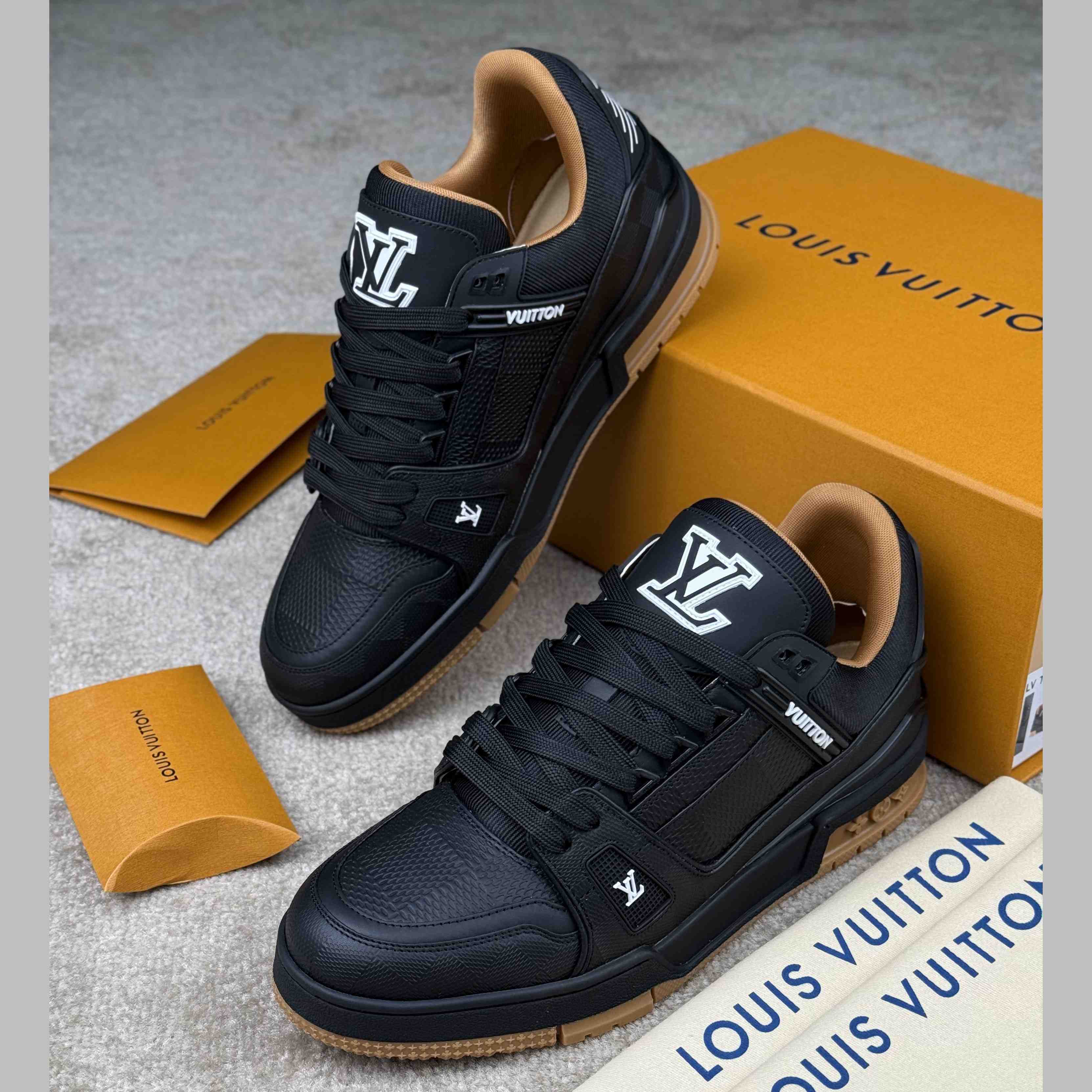 Louis Vuitton LV Trainer Sneaker   1AHTT5 - DesignerGu