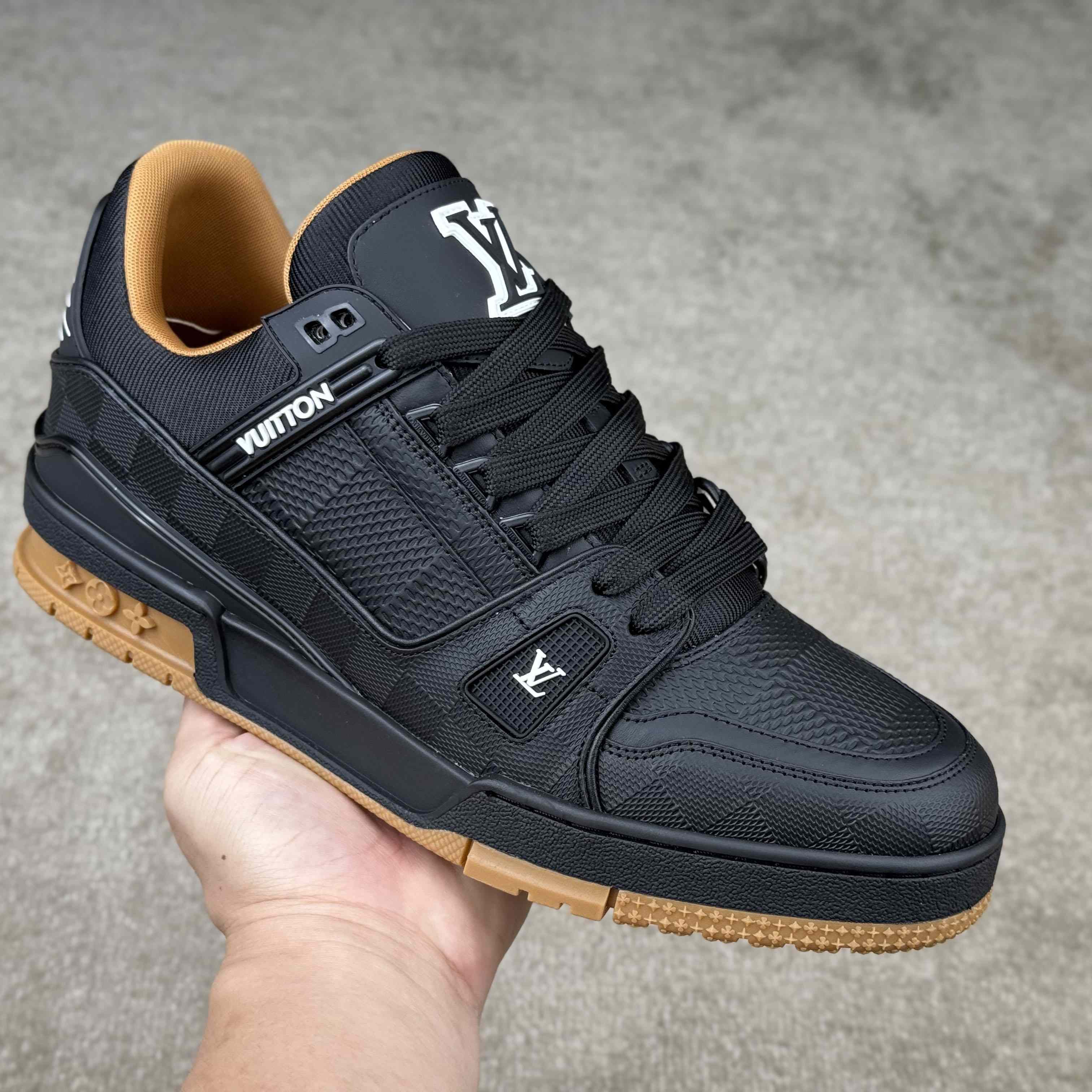 Louis Vuitton LV Trainer Sneaker   1AHTT5 - DesignerGu